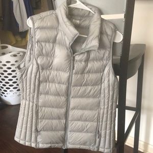 32 Degrees Jackets & Coats - Grey Vest 32 Degrees Jackets & Coats - Grey Vest